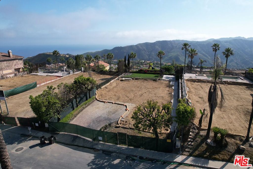 Properties 3 16664 Via Pacifica