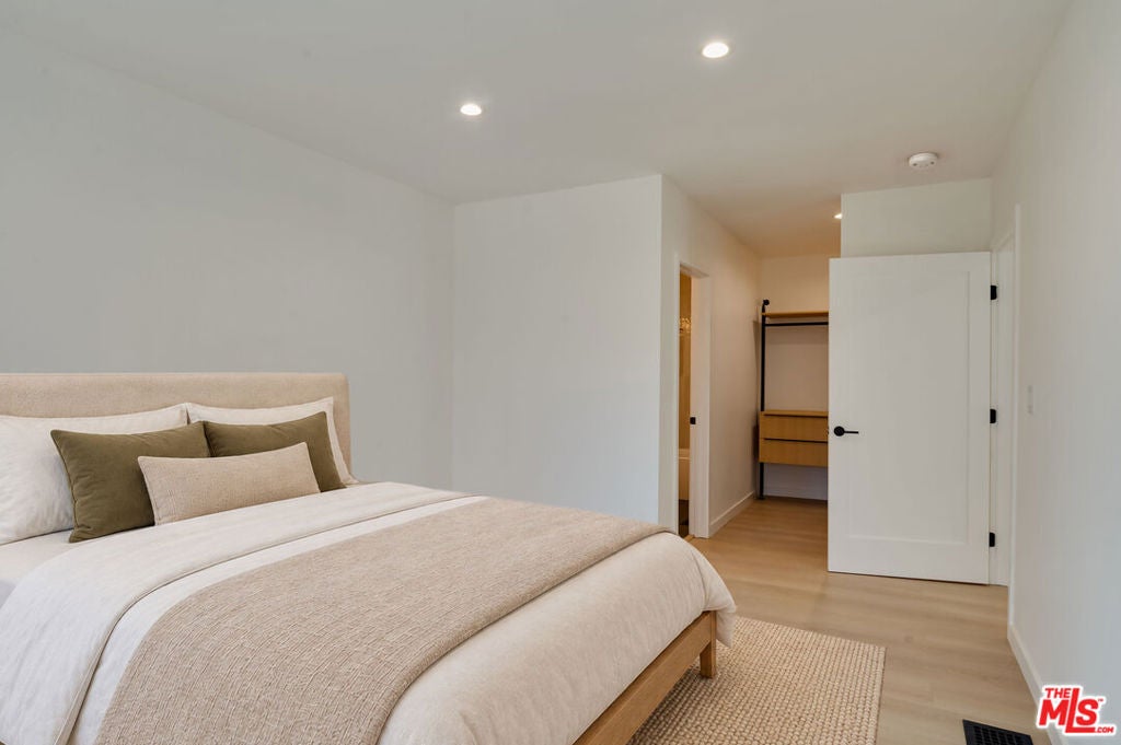 1223 Havenhurst Drive 2