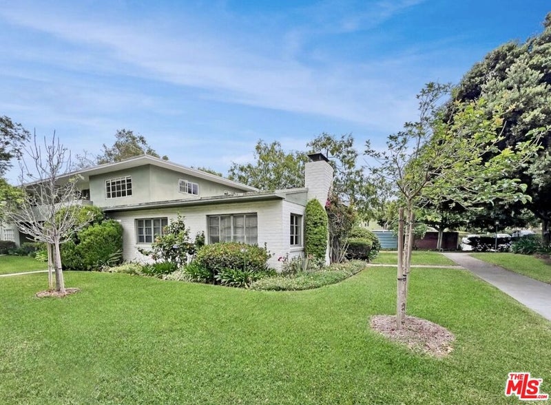 5340 1/4 Village