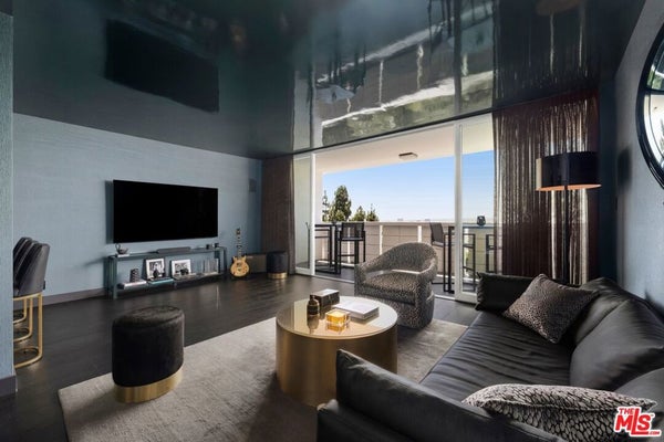 8787 SHOREHAM DR APT 309, WEST HOLLYWOOD, CA 90069 - Image f5cb66ea4ddc2bc461e884ede0106956/1481312018