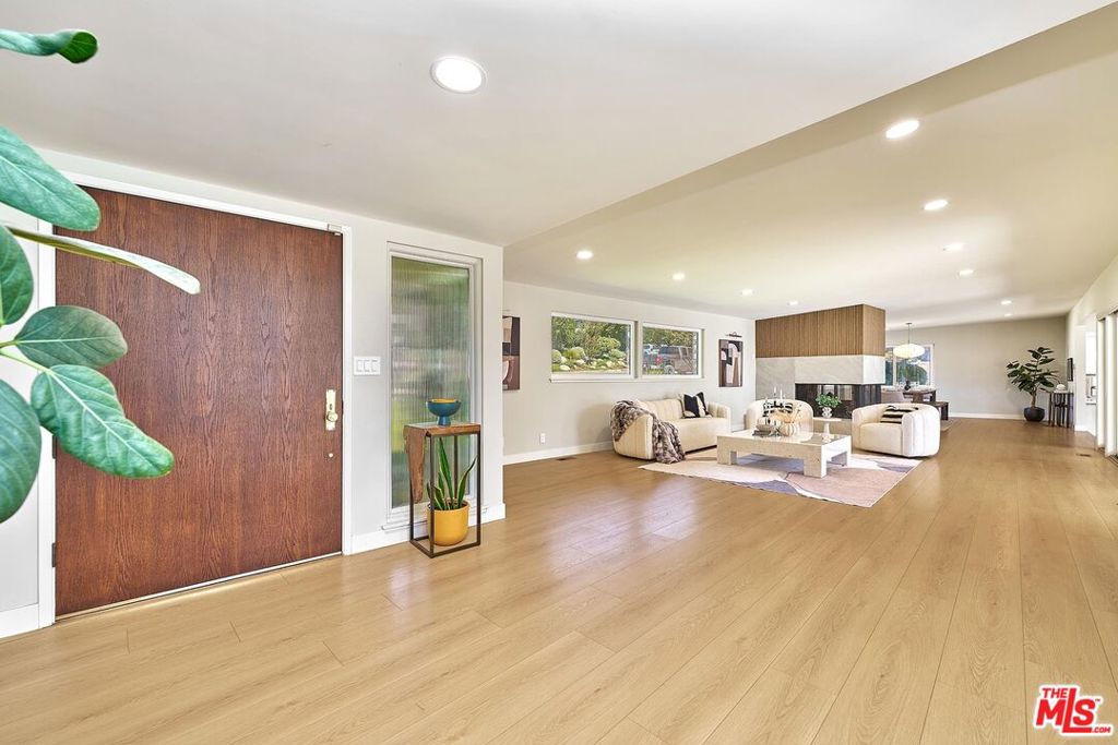 1908 Lyans Drive