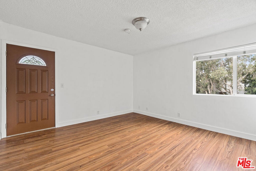 616 Vernon Avenue 3