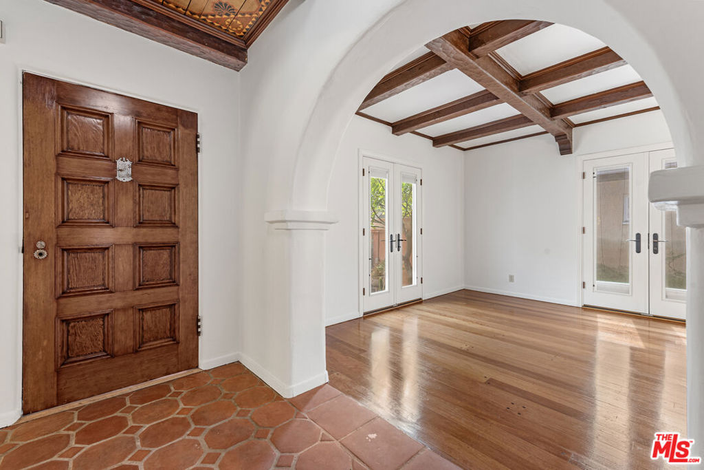 931 S Ogden Drive
