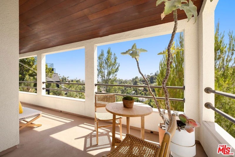 2549 Canyon Oak Drive