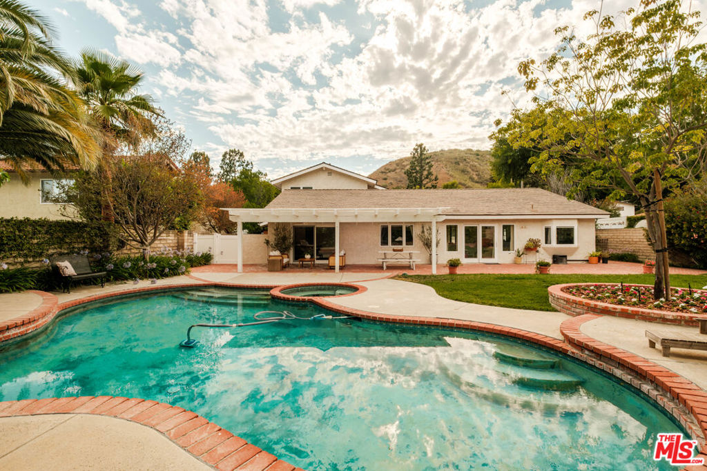 5356 Ambridge Drive