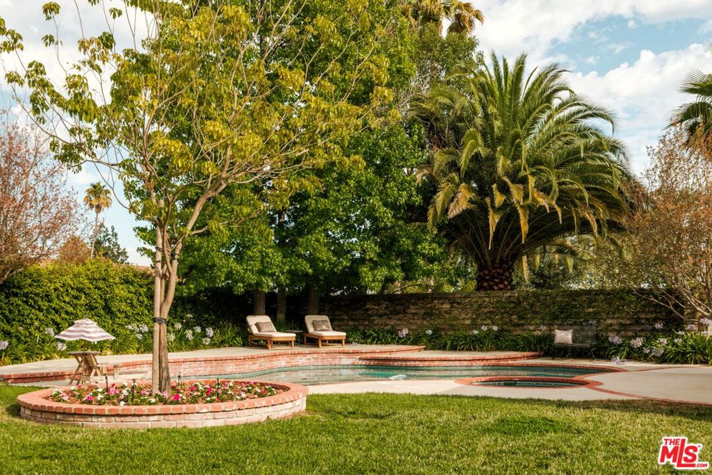 5356 Ambridge Drive
