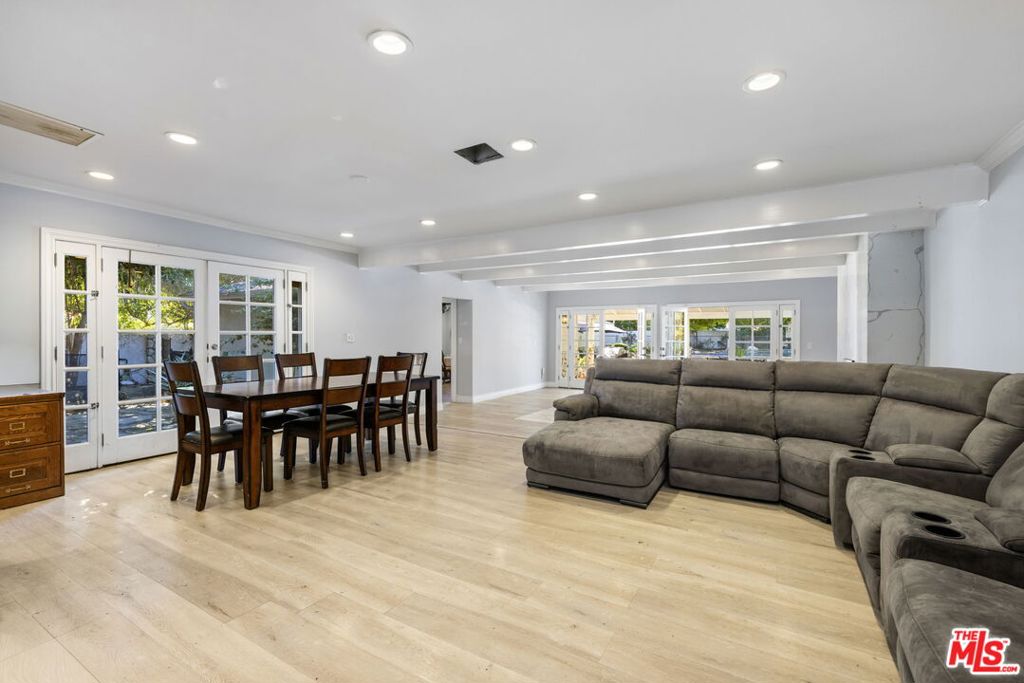 8837 Oak Park Avenue