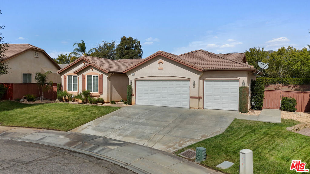 1548 Hunter Moon Way