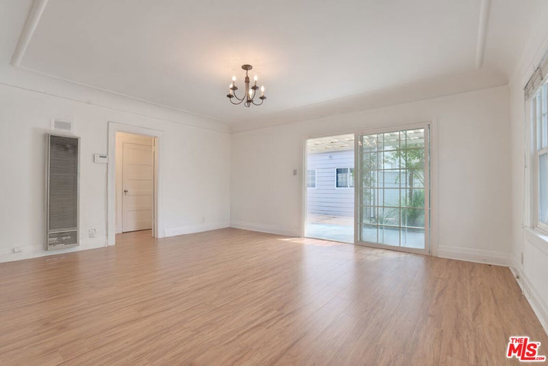 500 N Windsor Boulevard
