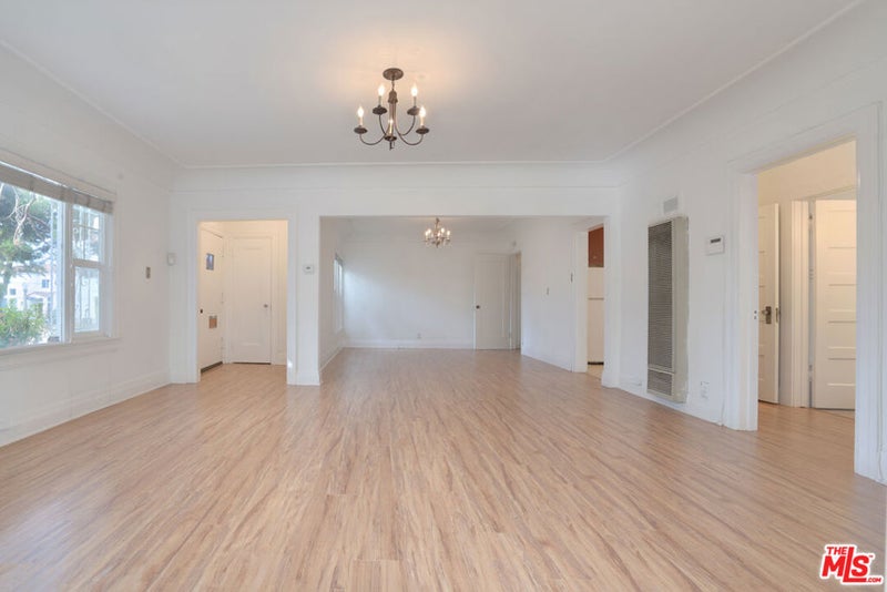500 N Windsor Boulevard