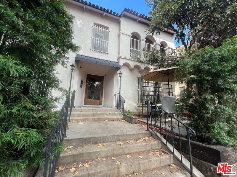 321 N Sycamore Avenue