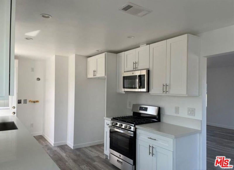 328 W Elm Street