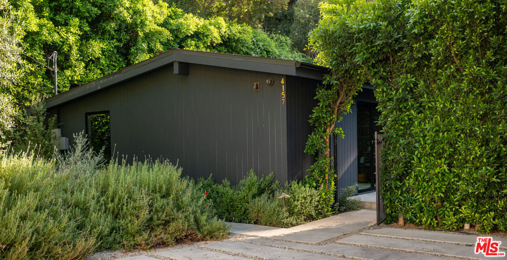4157 Sunswept Drive