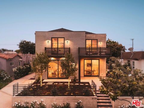 2114 Pier Avenue Santa Monica CA 90405