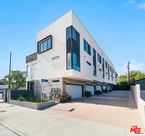 3288 N Canary Way Los Angeles CA 90065