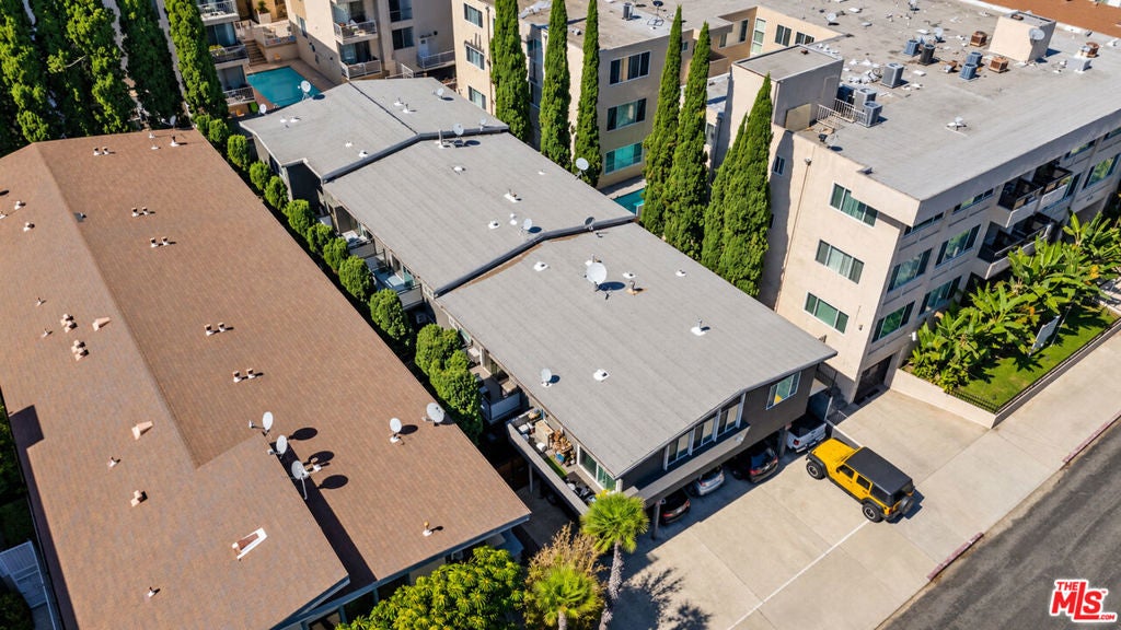 1629 N Formosa Avenue