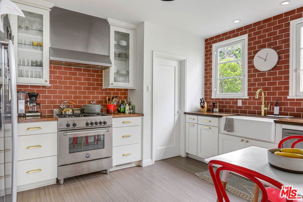 8210 Willoughby Avenue