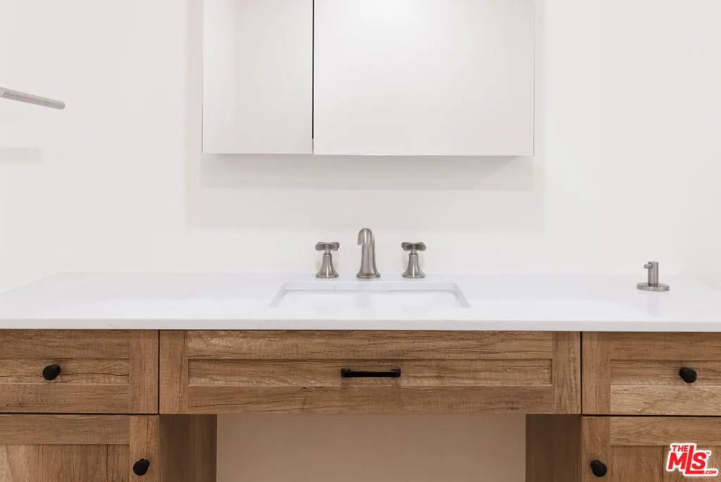 Cypress, California 90630, United States, 1 Bedroom Bedrooms, ,1 BathroomBathrooms,Residential,Active,239292