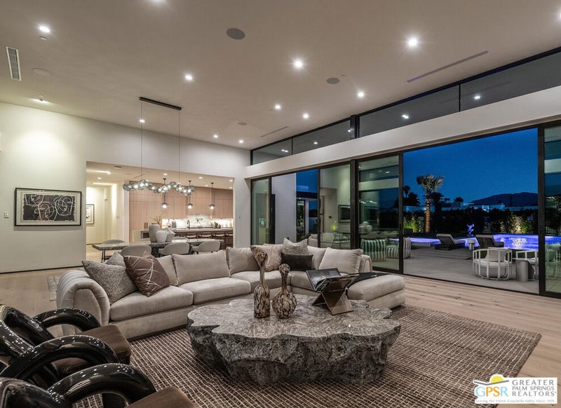 72680 Vista Court