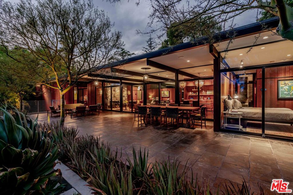 Properties 2 5228 Escalante Drive