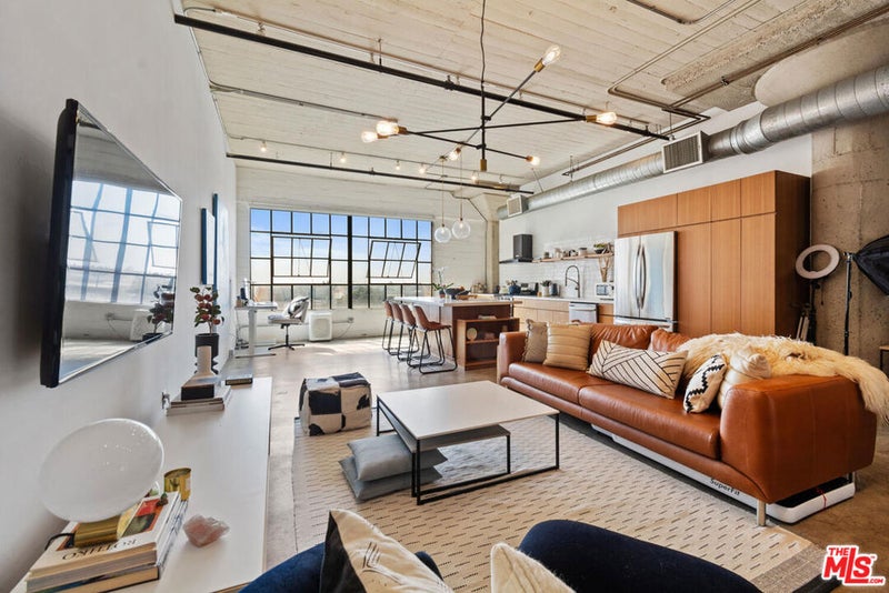 1855 Industrial Street 608