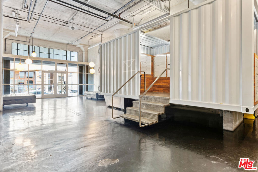 1855 Industrial Street 608