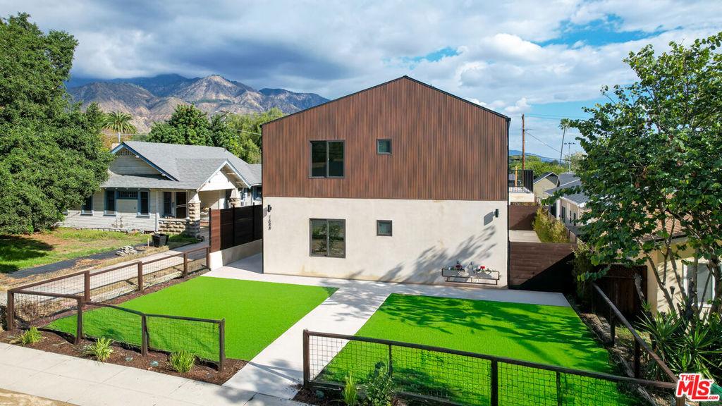 1688 N Sierra Bonita Avenue