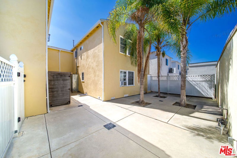 2824 Grand Canal