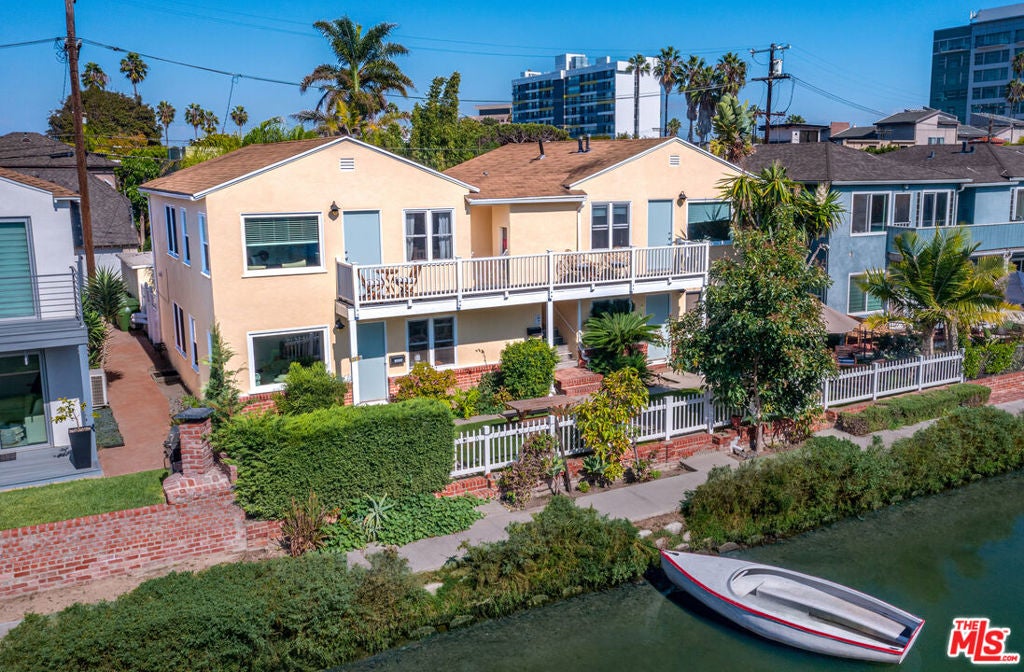 2824 Grand Canal