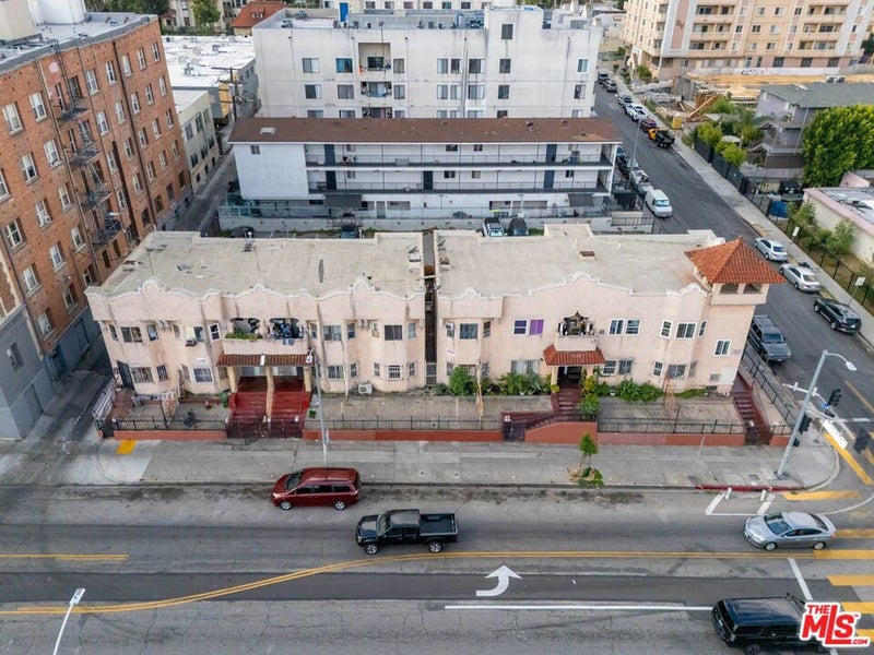 2214 W 8th Street