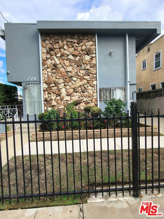 216 S Inglewood Avenue 4