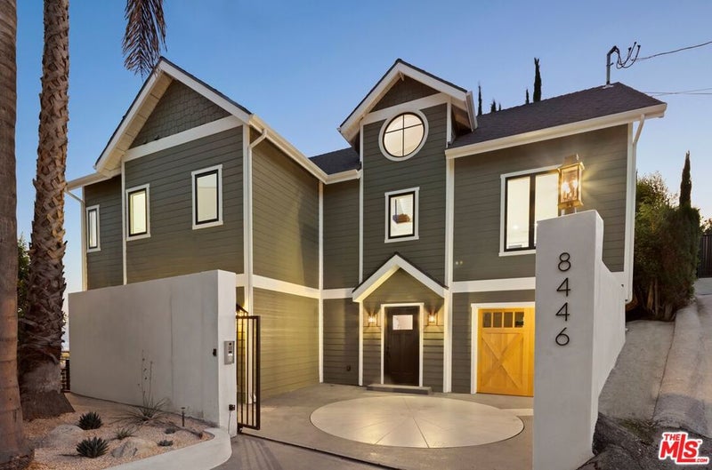 8446 Grand View Drive