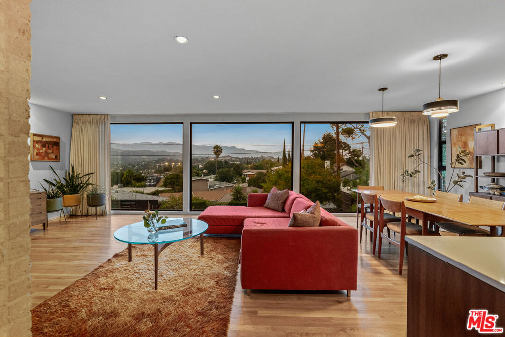 4181 Verdugo View Drive