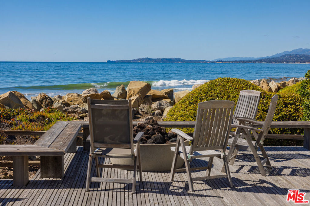 571 Sand Point Road