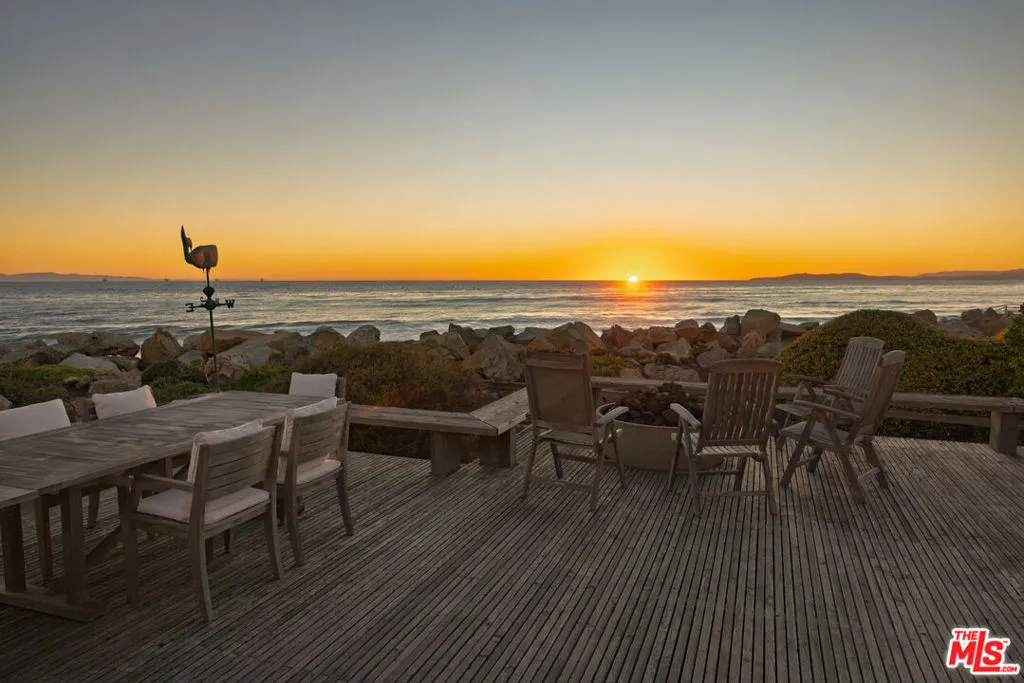 Carpinteria, California 93013, United States, 4 Bedrooms Bedrooms, ,5 BathroomsBathrooms,Residential,Active,230697