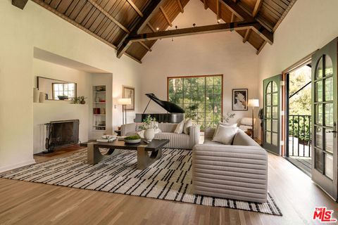 3105 Ledgewood Drive Los Angeles CA 90068