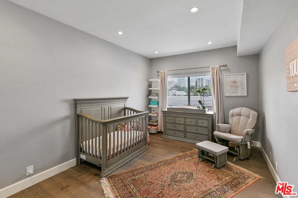 Los Angeles, California 90024, United States, 2 Bedrooms Bedrooms, ,2 BathroomsBathrooms,Residential,Active,155513