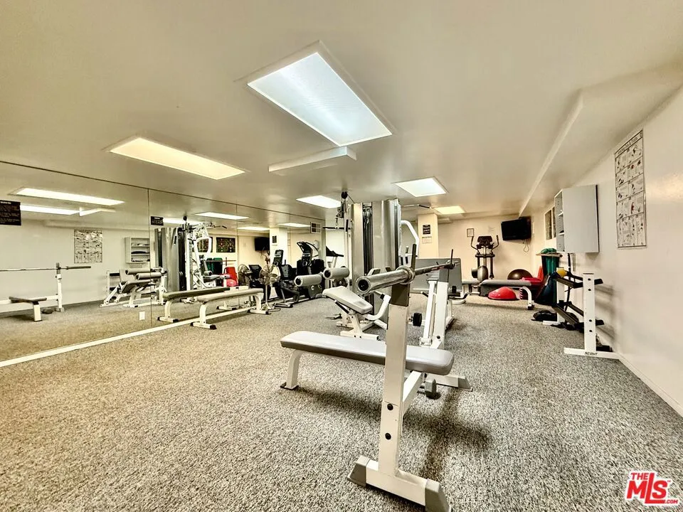 Los Angeles, California 90024, United States, 2 Bedrooms Bedrooms, ,2 BathroomsBathrooms,Residential,Active,155513