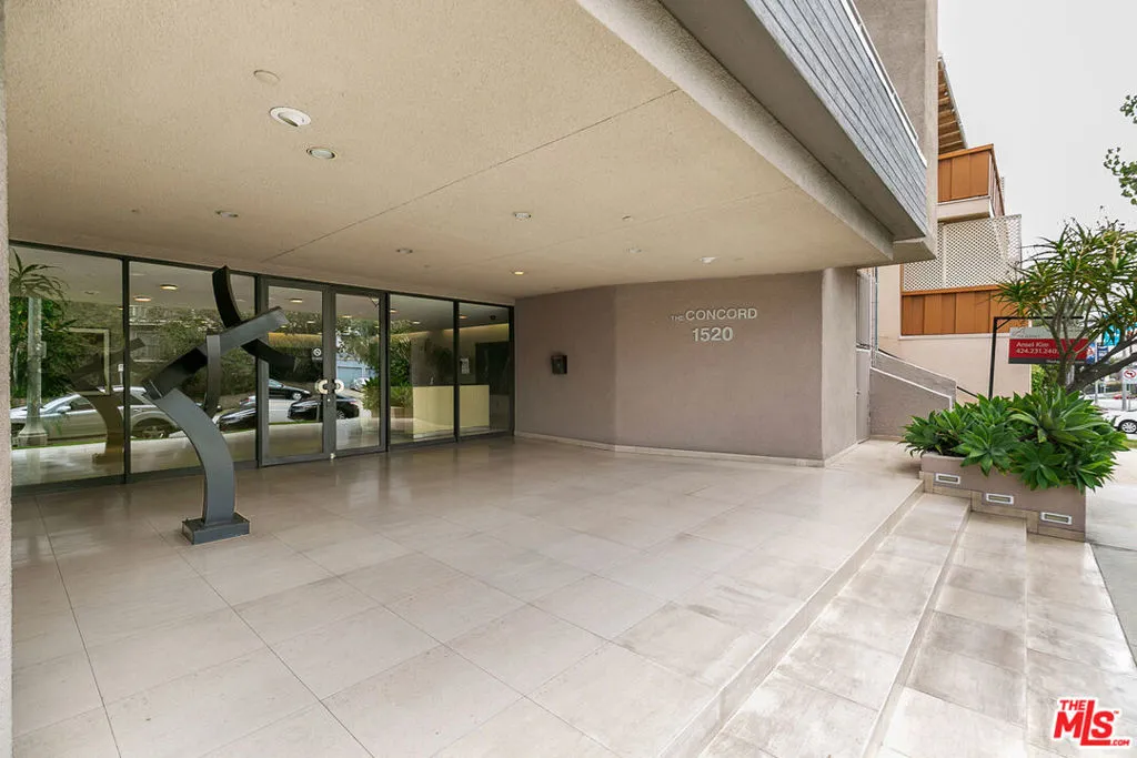 Los Angeles, California 90024, United States, 2 Bedrooms Bedrooms, ,2 BathroomsBathrooms,Residential,Active,155513