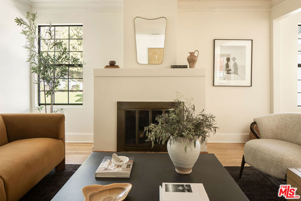 1518 N Stanley Avenue