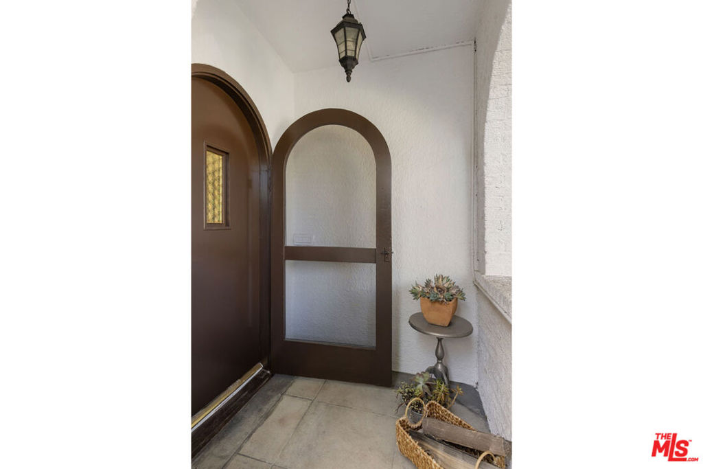 1632 Oak Grove Drive