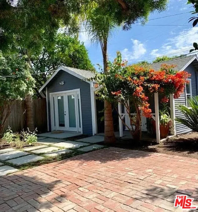 Los Angeles, California 90066, United States, 1 Bedroom Bedrooms, ,1 BathroomBathrooms,Residential,Active,194543 Los Angeles, California 90066, United States, 1 Bedroom Bedrooms, ,1 BathroomBathrooms,Residential,Active,194543