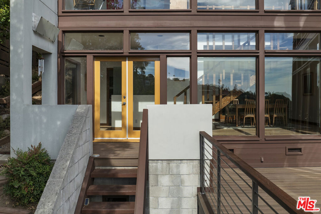 2262 Panorama Terrace