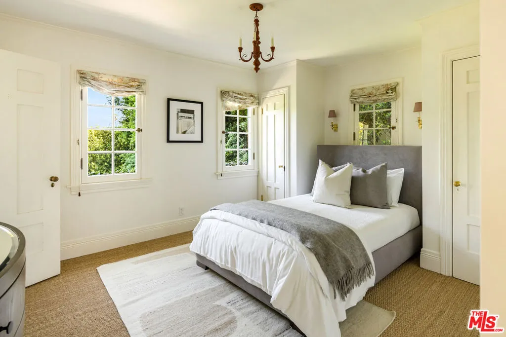 Los Angeles, California 90049, United States, 7 Bedrooms Bedrooms, ,7 BathroomsBathrooms,Residential,Active,176660