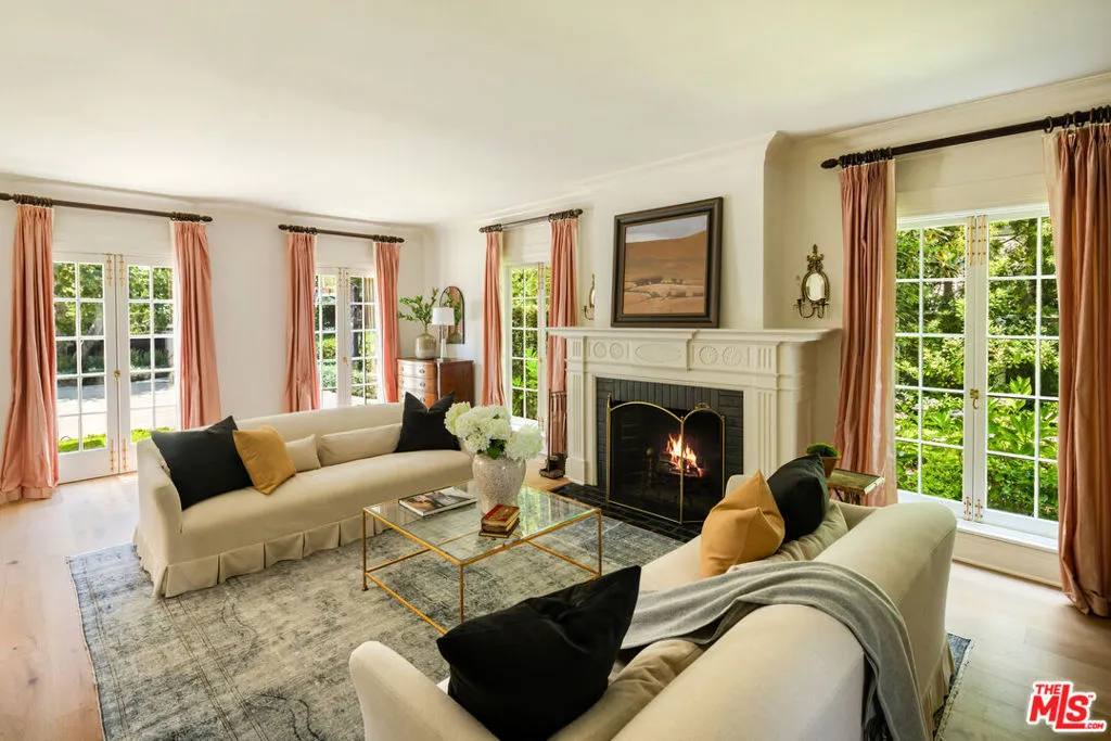 Los Angeles, California 90049, United States, 7 Bedrooms Bedrooms, ,7 BathroomsBathrooms,Residential,Active,176660