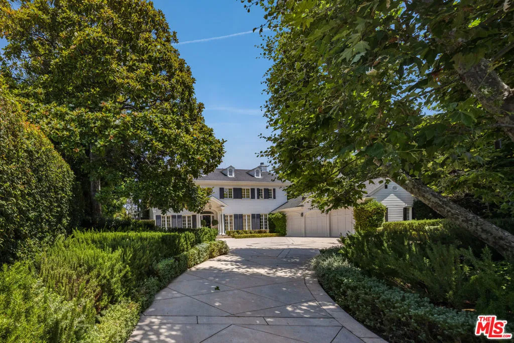 Los Angeles, California 90049, United States, 7 Bedrooms Bedrooms, ,7 BathroomsBathrooms,Residential,Active,176660 Los Angeles, California 90049, United States, 7 Bedrooms Bedrooms, ,7 BathroomsBathrooms,Residential,Active,176660