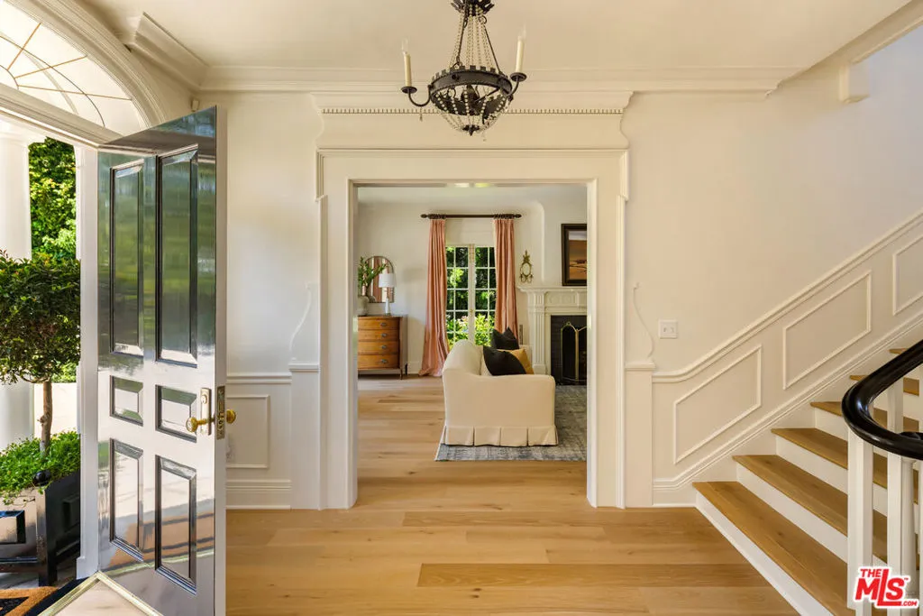 Los Angeles, California 90049, United States, 7 Bedrooms Bedrooms, ,7 BathroomsBathrooms,Residential,Active,176660