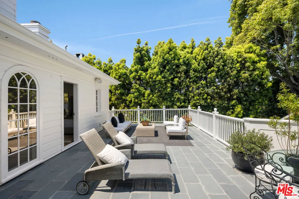 Los Angeles, California 90049, United States, 7 Bedrooms Bedrooms, ,7 BathroomsBathrooms,Residential,Active,176660