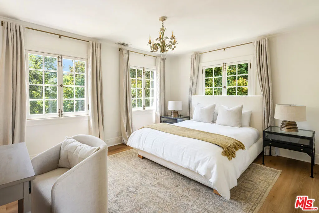 Los Angeles, California 90049, United States, 7 Bedrooms Bedrooms, ,7 BathroomsBathrooms,Residential,Active,176660