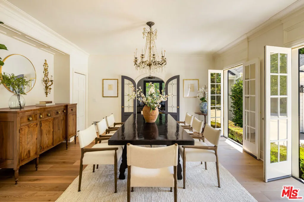 Los Angeles, California 90049, United States, 7 Bedrooms Bedrooms, ,7 BathroomsBathrooms,Residential,Active,176660